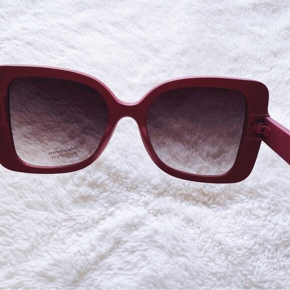 Eva Red Square-Framed Sunglasses - Picture 11 of 14